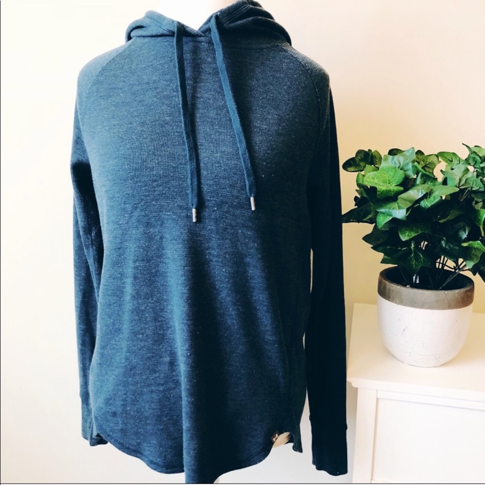 Under Armour Pullover Size Medium